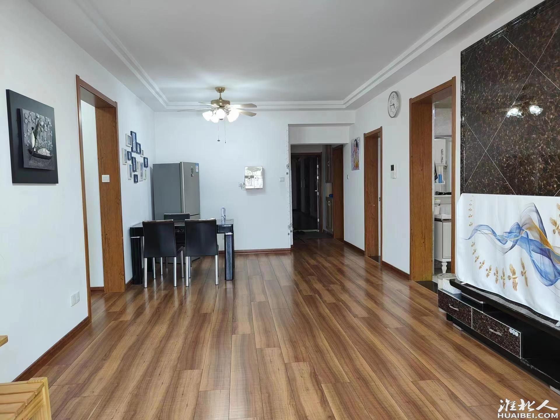 085133vu9w9aazur980sp0.jpg